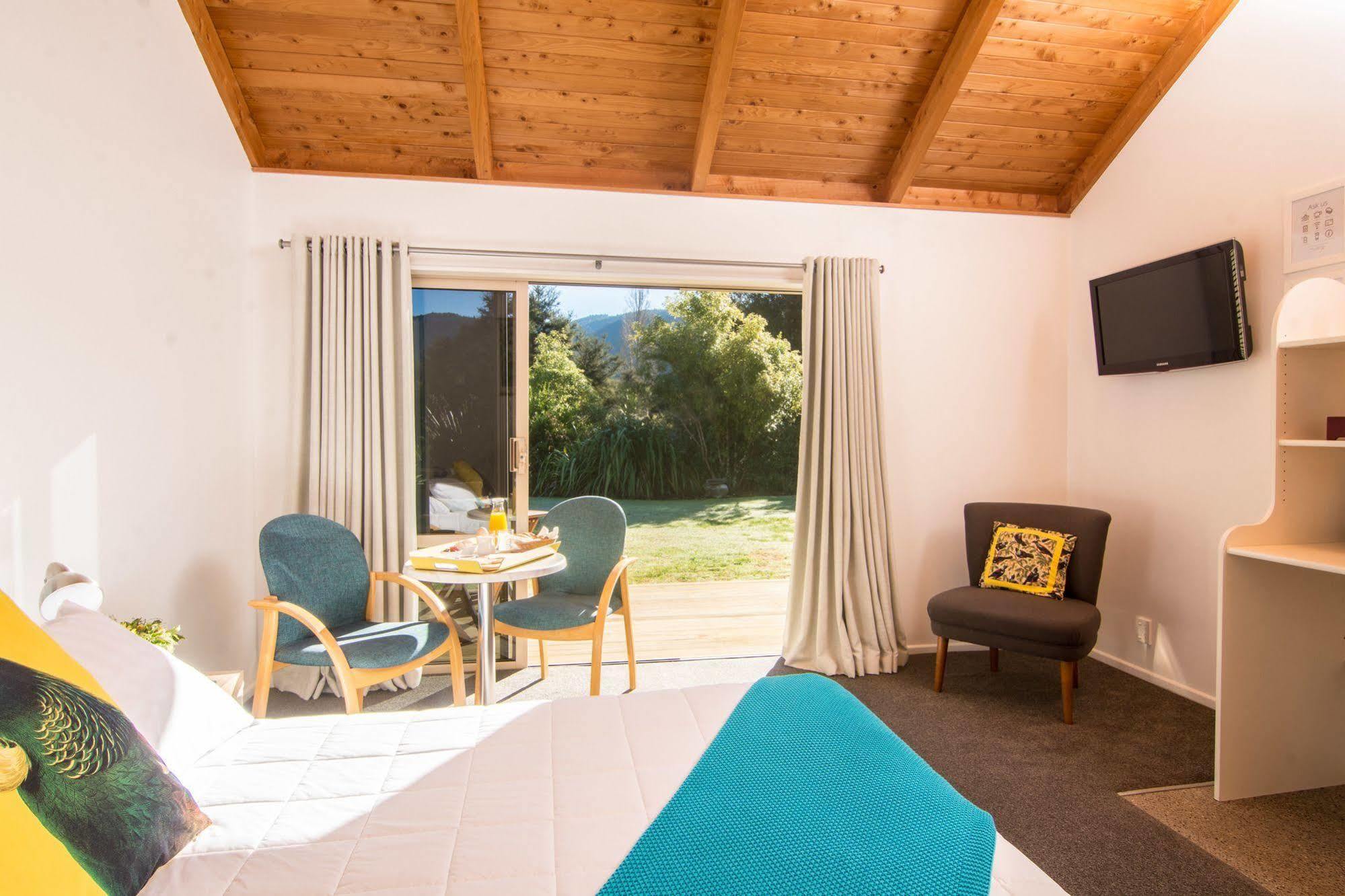 Abel Tasman Lodge Марахау Екстериор снимка